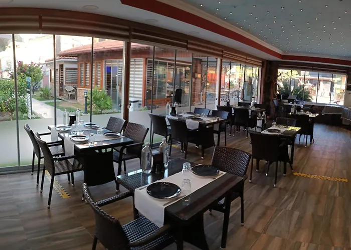 Dolphin Apart Hotel