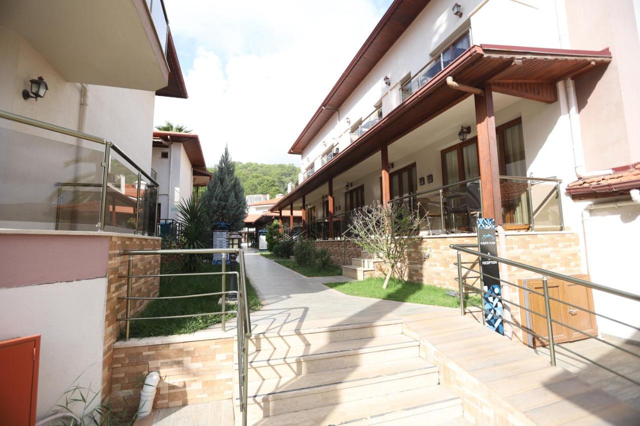 Dolphin Apart Otel Sarıgerme
