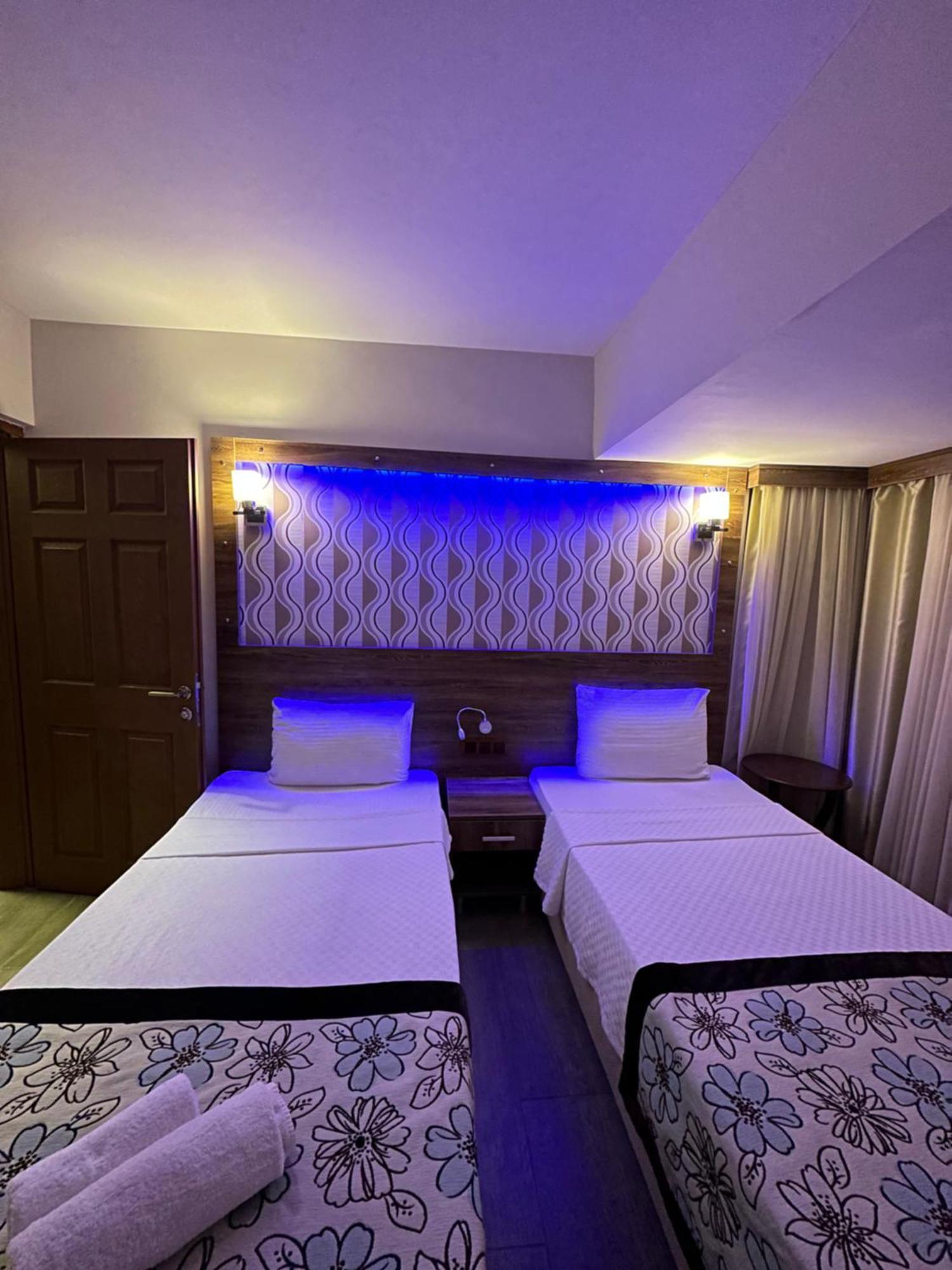 Dolphin Apart Otel