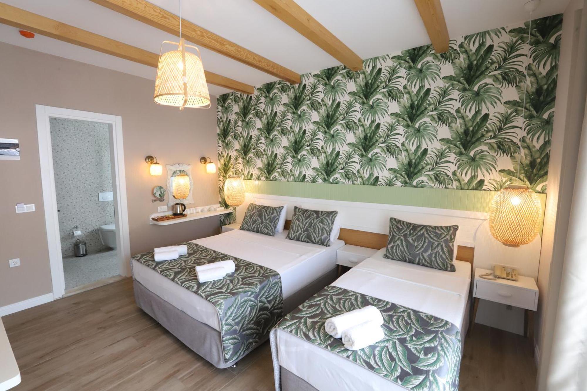 Apart Otel Dolphin Sarıgerme